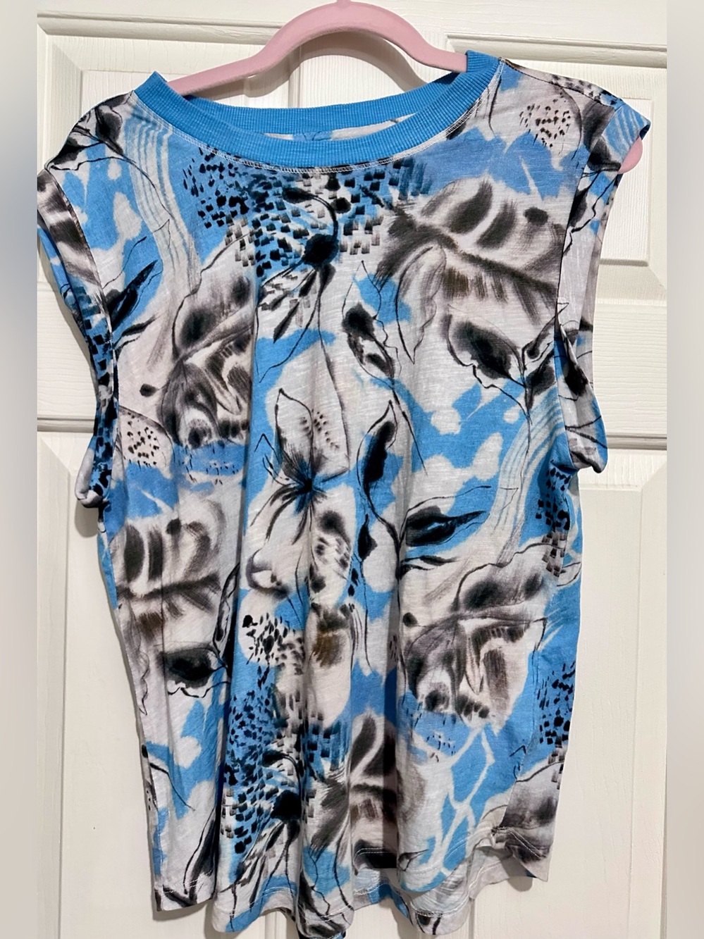 Pilcro Urban Outfitters Blue and Gray Floral Tank Top